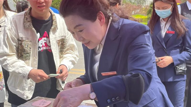 公关传播代理公司收费标准