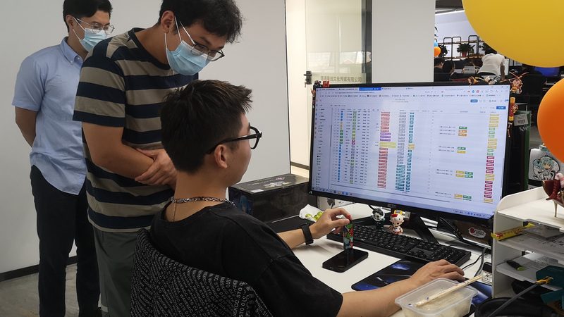 在签订合同前，双方需就以下条款进行谈判：
